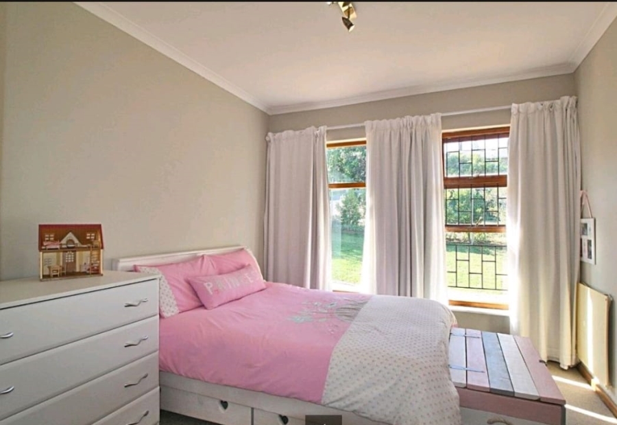 To Let 3 Bedroom Property for Rent in Heldervue Western Cape
